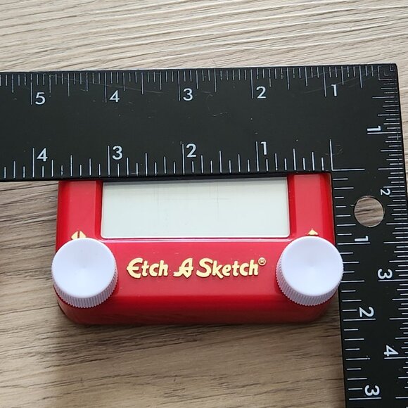 Mini Etch A Sketch Spin Master Pocket Size Working Replacement 3.75x3.25" - Picture 7 of 10